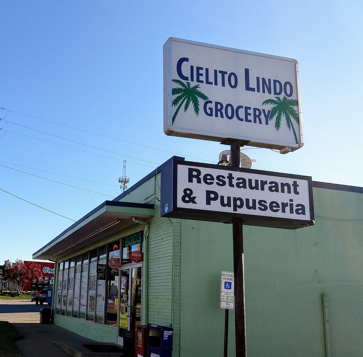 El Jardin Latino Market